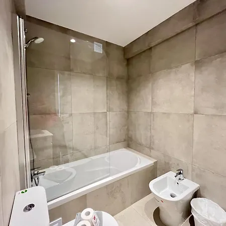 Stylish 2 With Pool By Homing Apartment