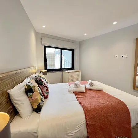 Stylish 2 With Pool By Homing Apartment *