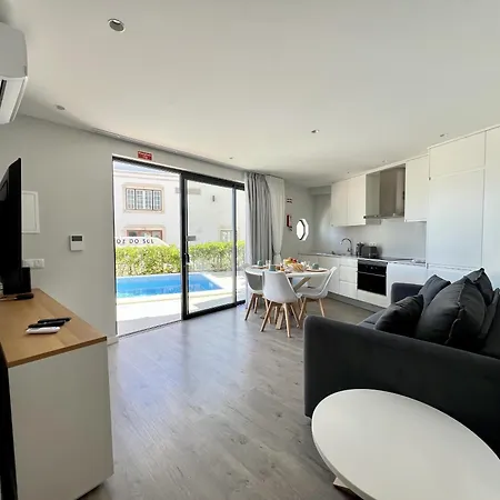Apartment Stylish 2 With Pool By Homing *