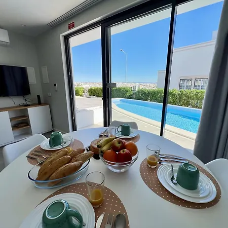 Apartment Stylish 2 With Pool By Homing