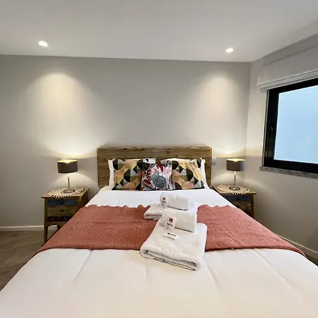 Stylish 2 With Pool By Homing Apartment *