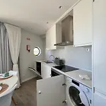 Stylish 2 With Pool By Homing Apartment *